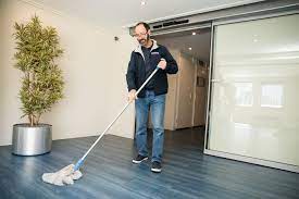 Optimale Hygiëne: Kantoren Schoonmaken in de Avonduren